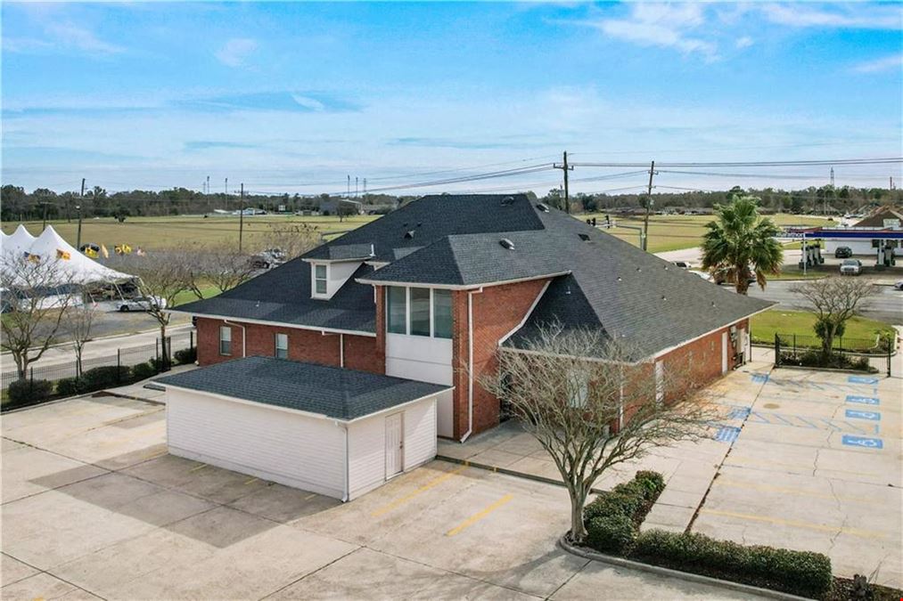 2700 W Airline Hwy