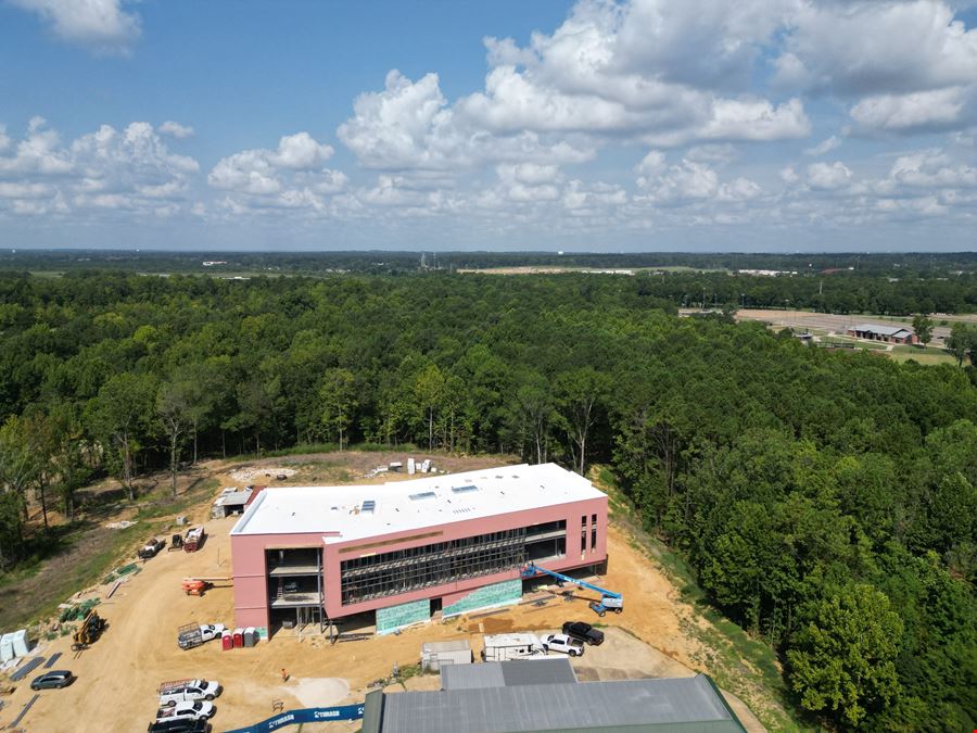 Class A Office - New Construction - Brandon / Amphiteatre District