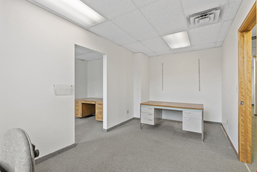 Retail/Office Space - 317 Cedar Ave S