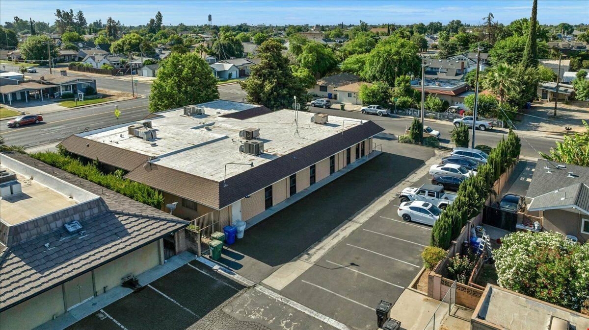 ±1,400 SF of Office Space Available in Excellent Condition