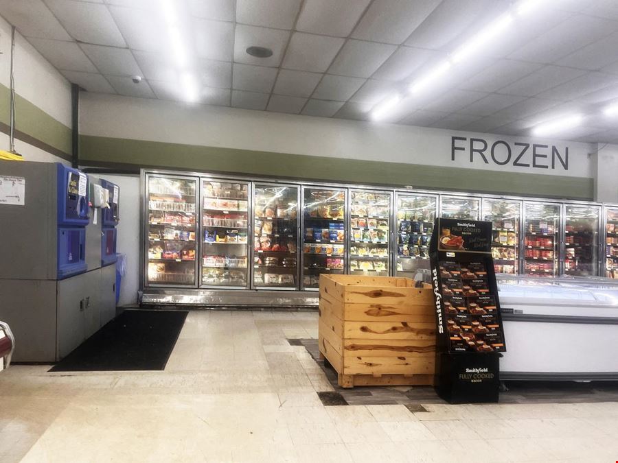 Laingsburg Town Plaza Mid Box