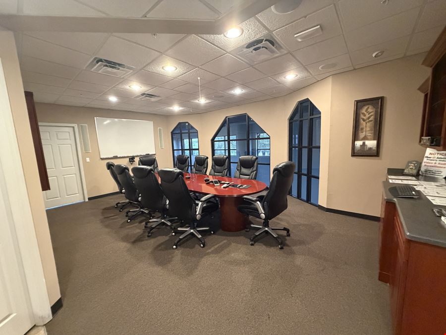 12120 Metro Pkwy