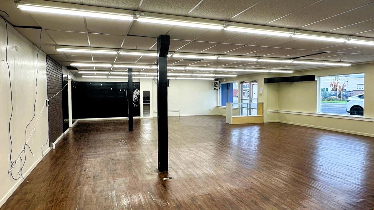 735 Commerce Ave
