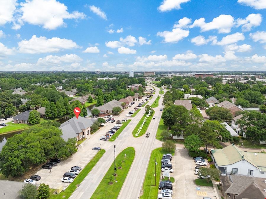Professional Office Suite on Bluebonnet Blvd