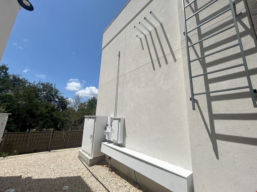 610 Brashear Ln #400 Cedar Park TX