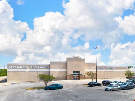 Preview of commercial space at 3401 Derek Dr