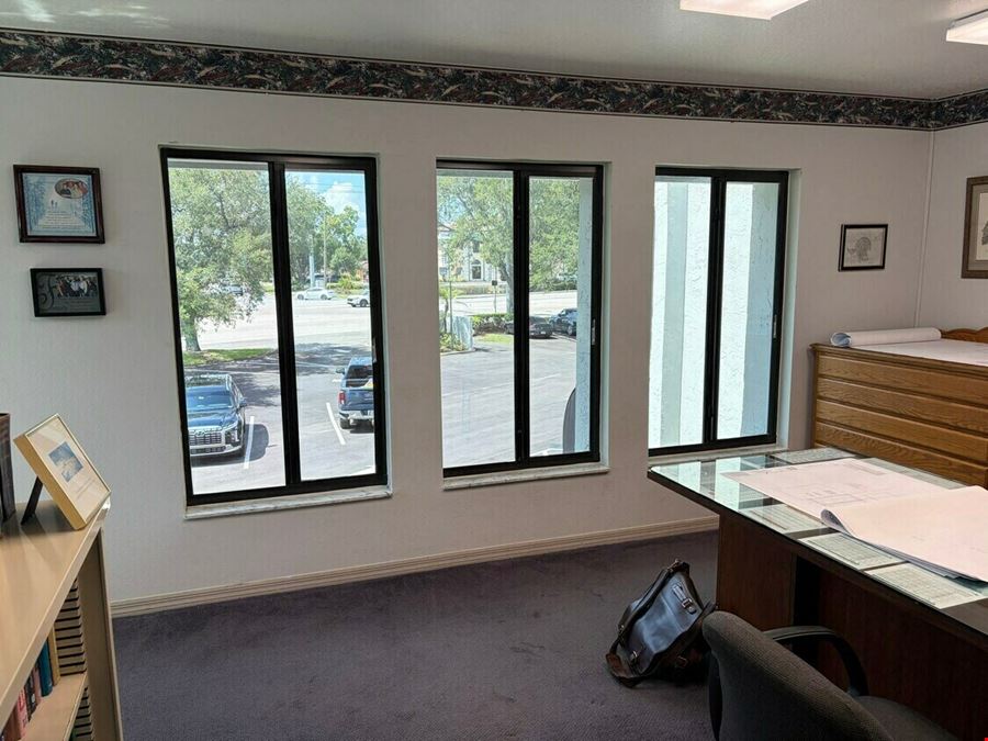 Lake Bently Condo