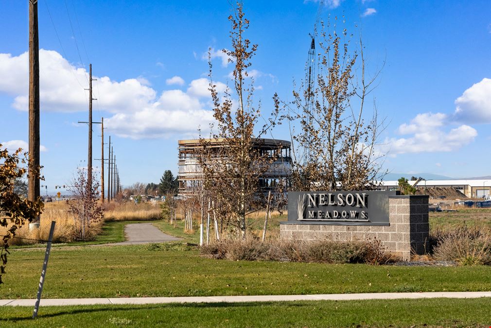 3355/3391 Royal Wolf Way