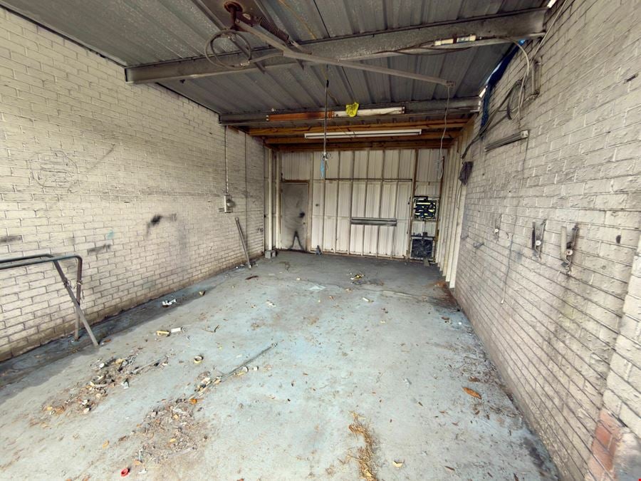 Freestanding Retail Building | Corner Lot on N Pace Blvd