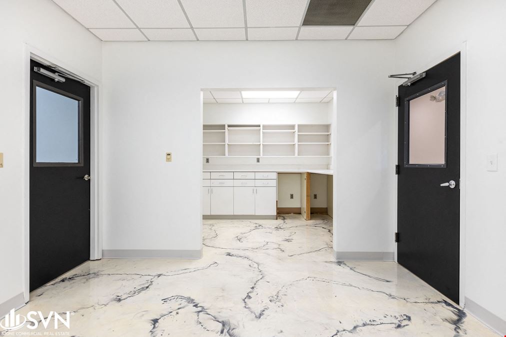 Newly Renovated Professional Office Space FOR LEASE