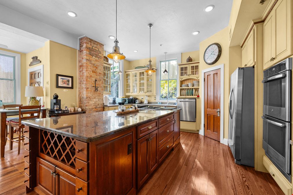 205 SE 7th Street - Historic Bed & Breakfast Inn Portfolio