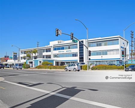 Preview of commercial space at 4560 Admiralty Way
