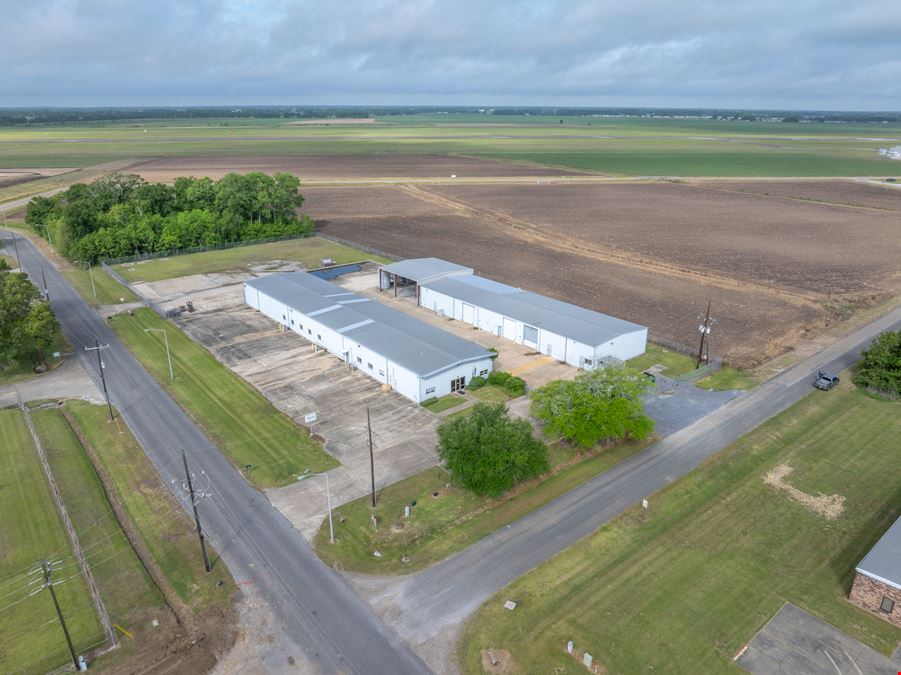 Warehouse near Acadiana Regional Airport