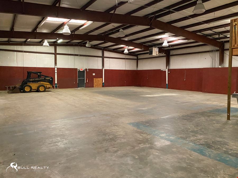±5,000 SF Industrial Building/Flex Space For Lease