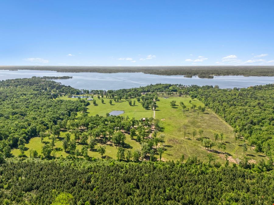 6670 North Lakeshore, Heathwood Estates