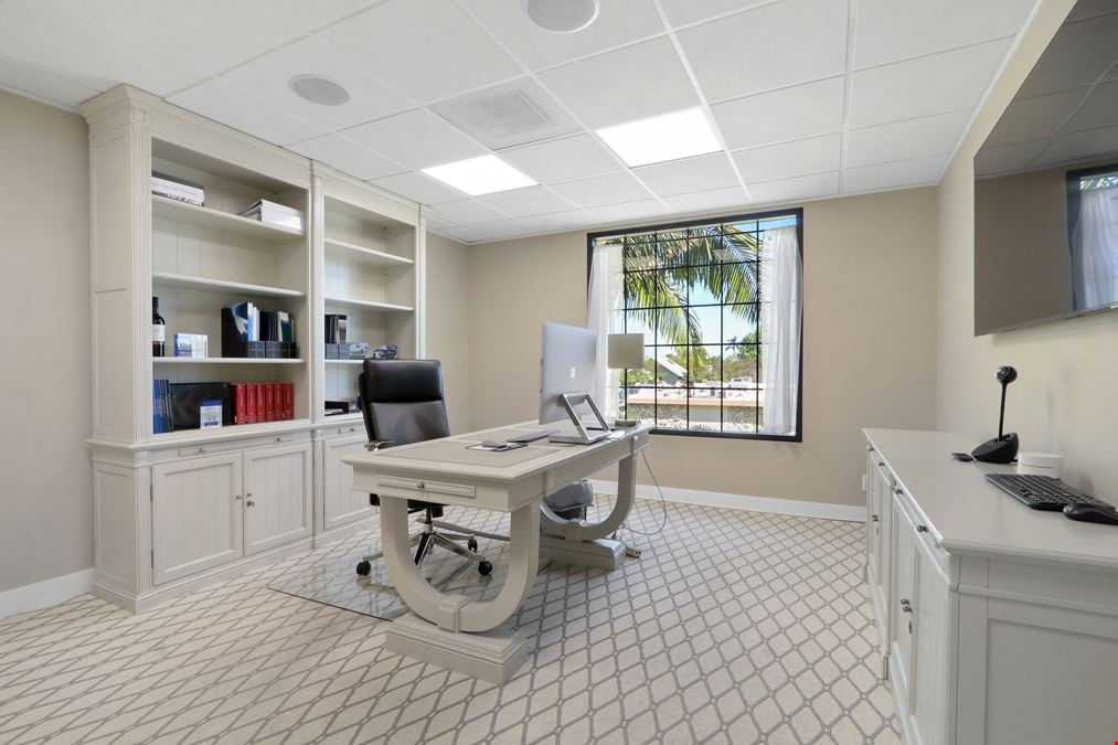 High Image Office Condo For Sale near Orange Circle