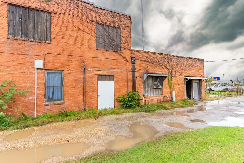 Retail/Flex for Sale in Wills Point