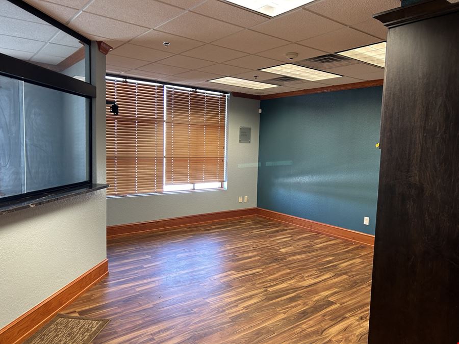 3000 N 14th St, Suite 2D