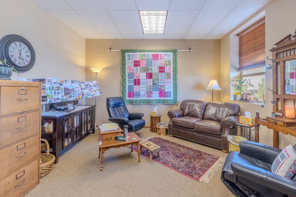8121 W Quinault Ave