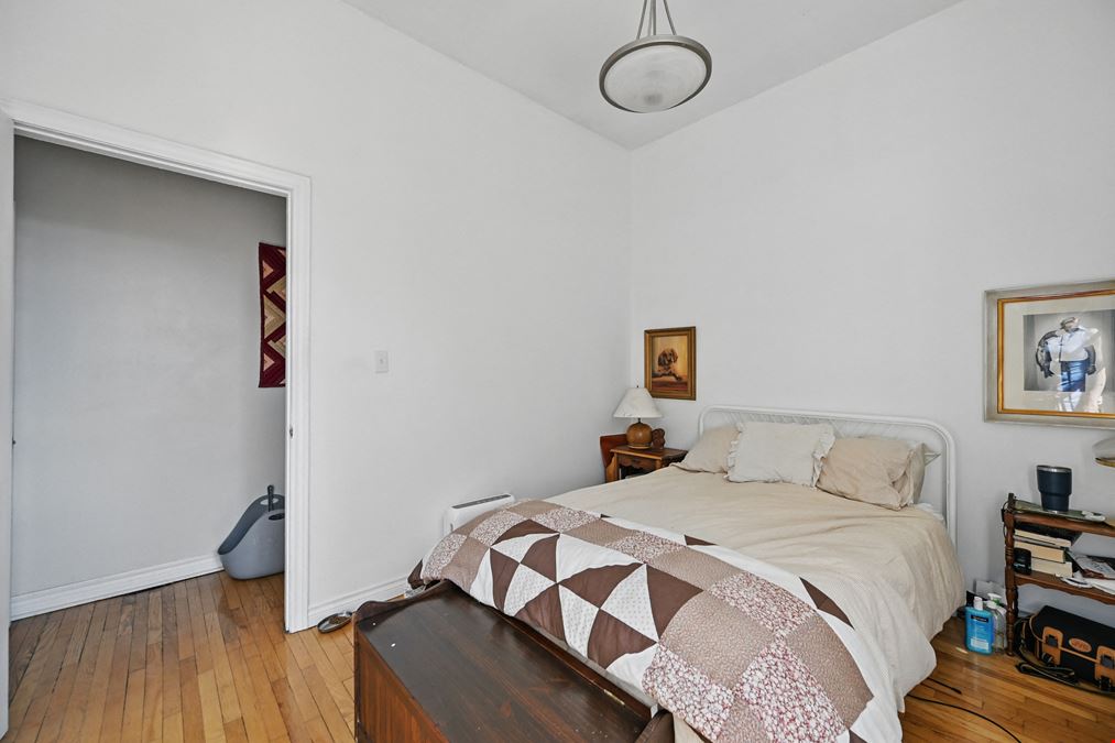 55 Barton Street West