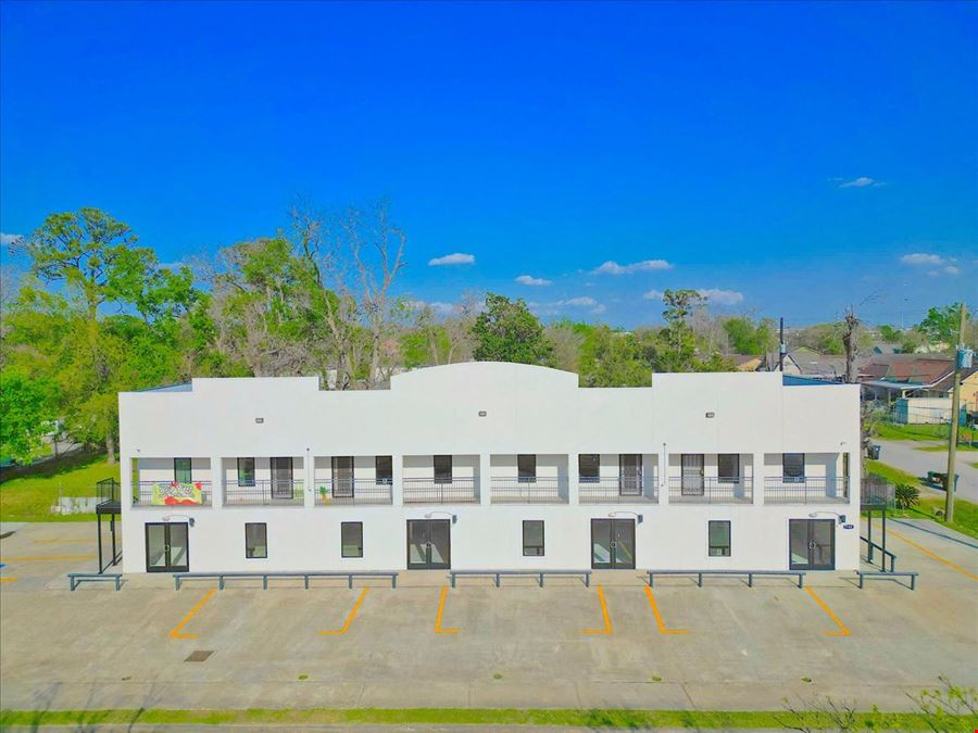 7704 Irvington
