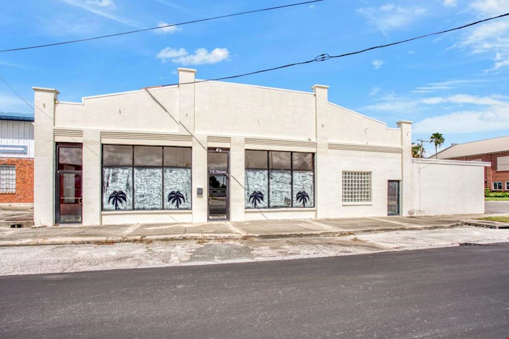 43 E Main St