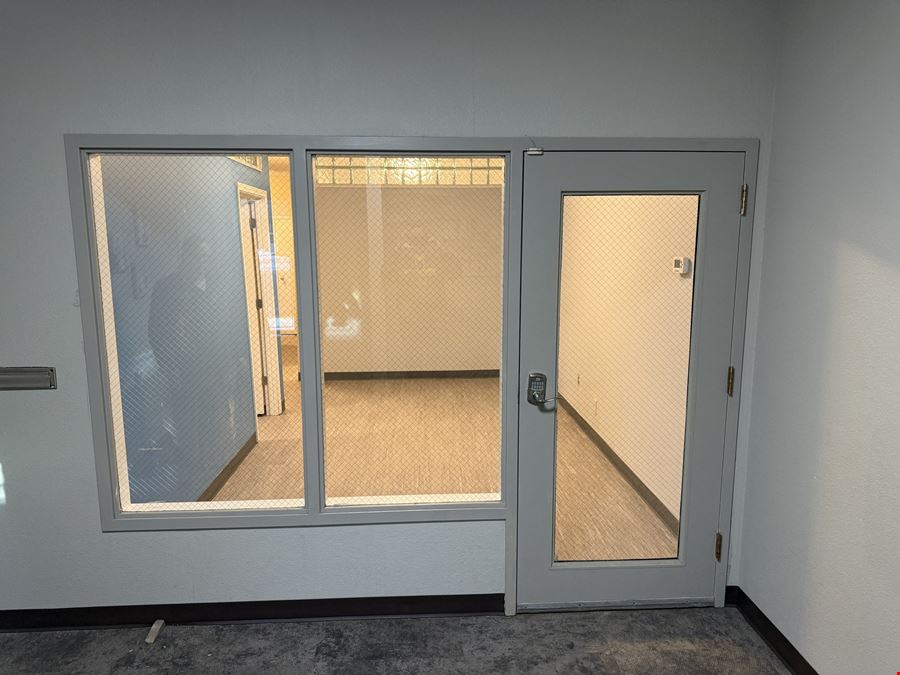 8th Street Moorhead Office Suite