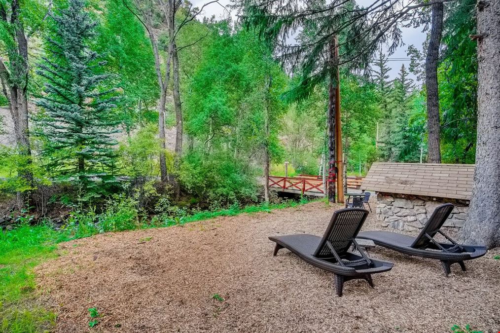 Water & Stone Cabins | 14-Keys | C-3 Zoning | Live Creek Frontage | 6.7 CAP