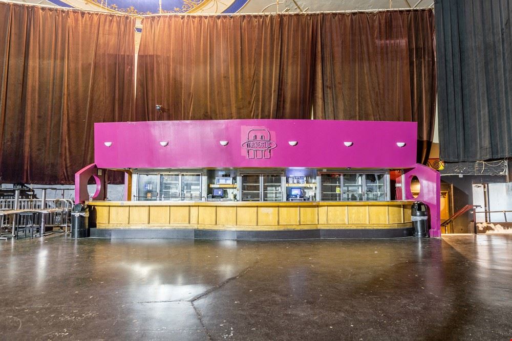 Majestic Theatre Complex