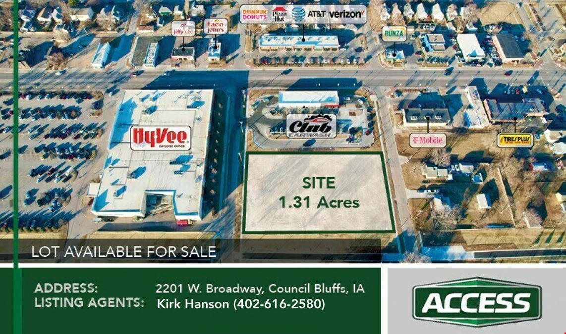 Hy-Vee adjacent Lot