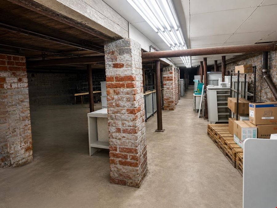 1887-1889 3rd Ave