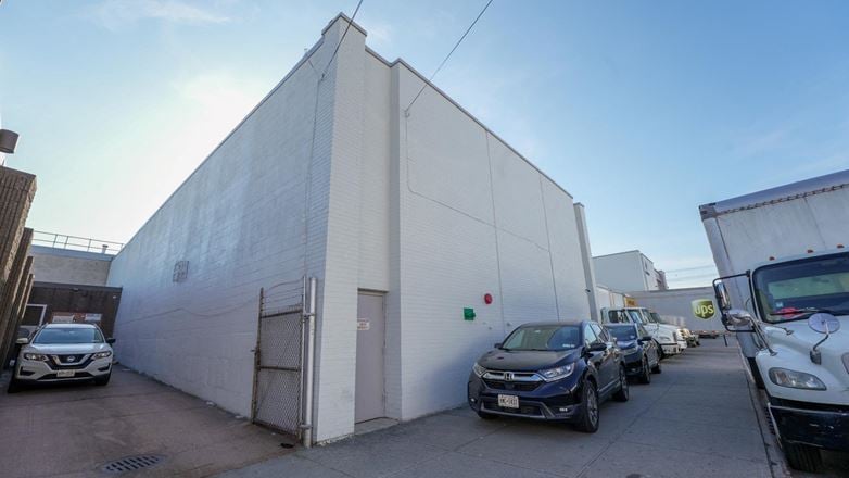 Preview of Industrial space for Rent at 179-14-20 149th Avenue