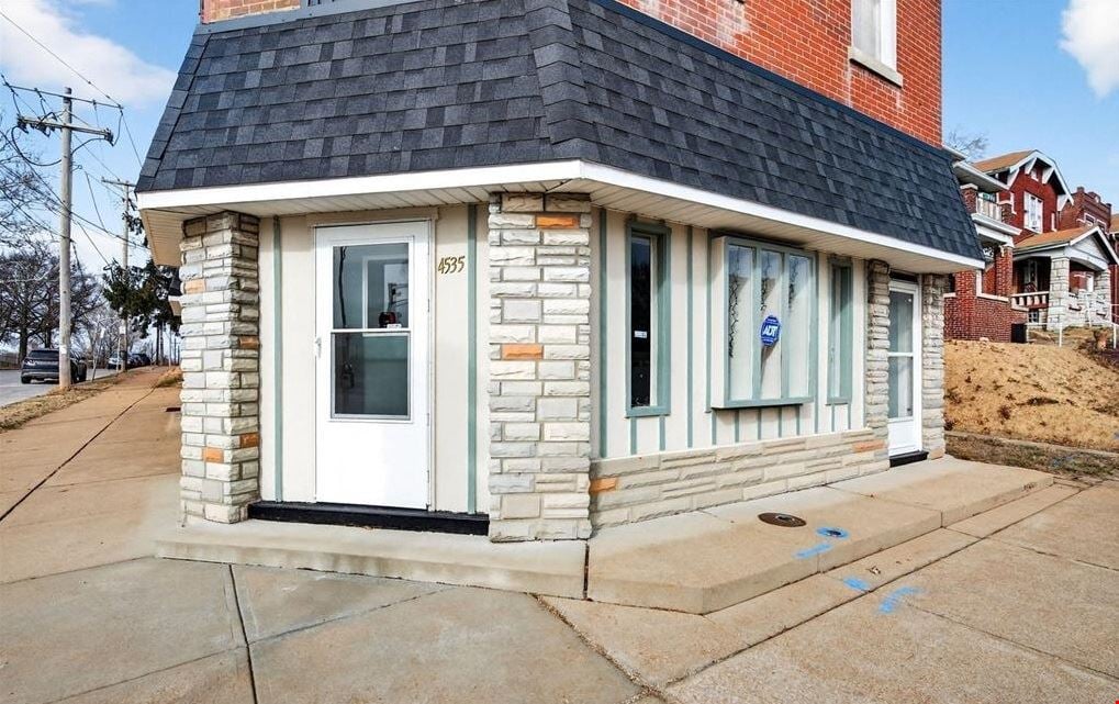 4535 S Grand Blvd