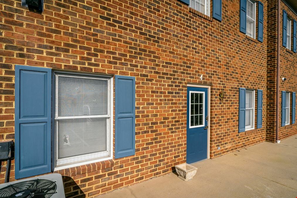 GREENBRIER OFFICE PARK | LEASE SPACE AVAILABLE