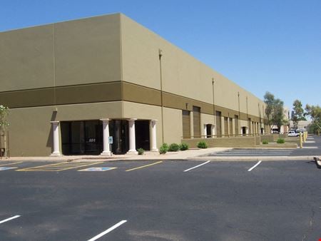 Preview of Industrial space for Rent at 526 W Broadway Rd