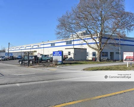 Preview of commercial space at 6575 Huntley Rd.