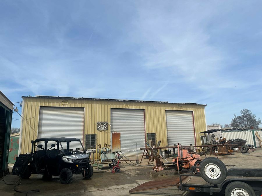 ±16,538 SF of Industrial Buildings (6) on ±1.96 Acres
