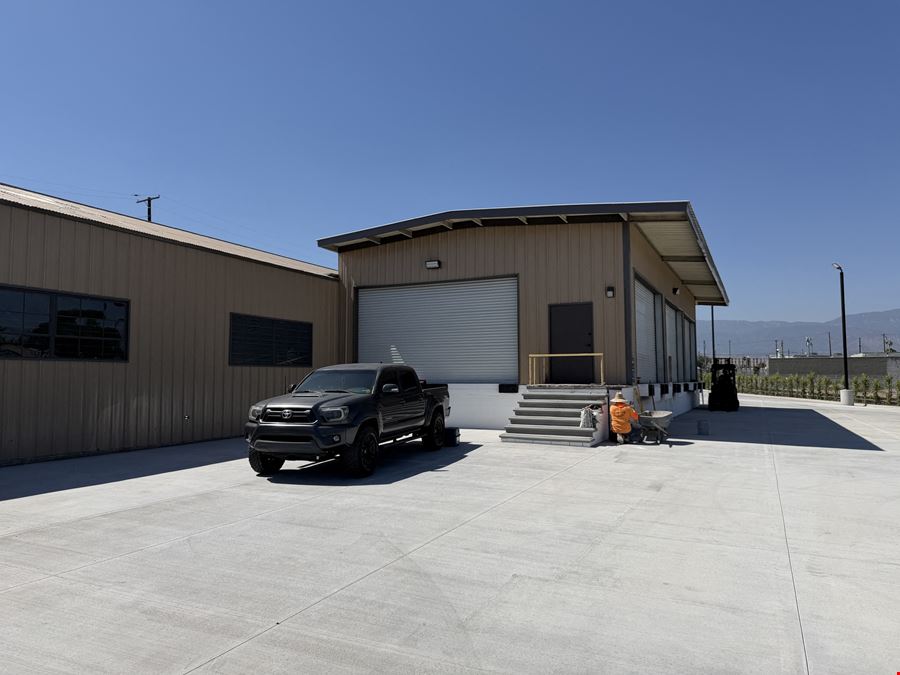 958 W Rialto Ave