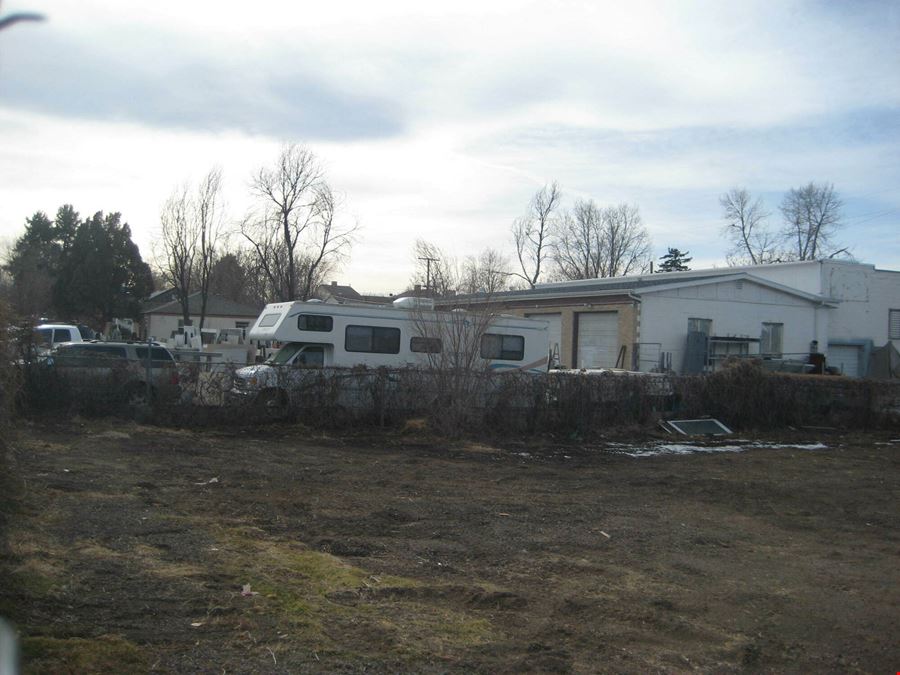 8,000 SF storage yard