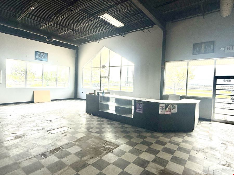 Grand Pointe Plaza