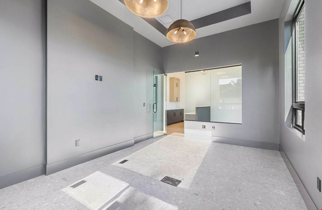 1445 W Orchard Park Dr