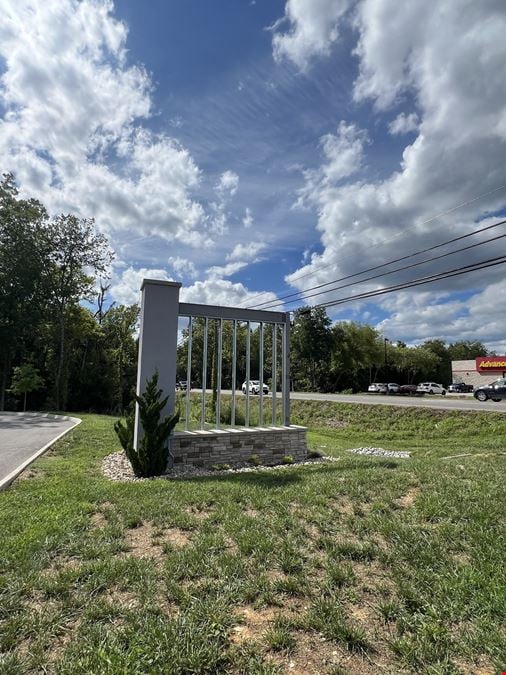7693 Oak Ridge Highway