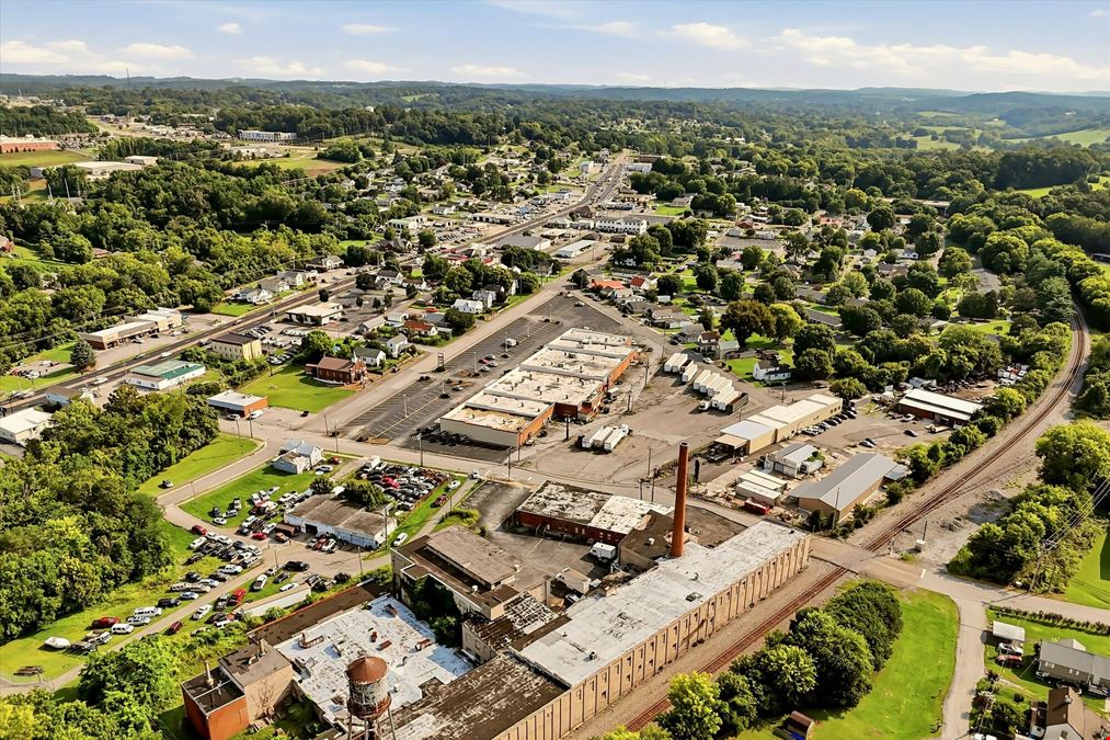 Downtown Lenoir City Shopping Center