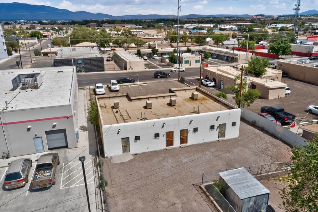 4-SUITE RETAIL/OFFICE · INVESTMENT/OWNER USER