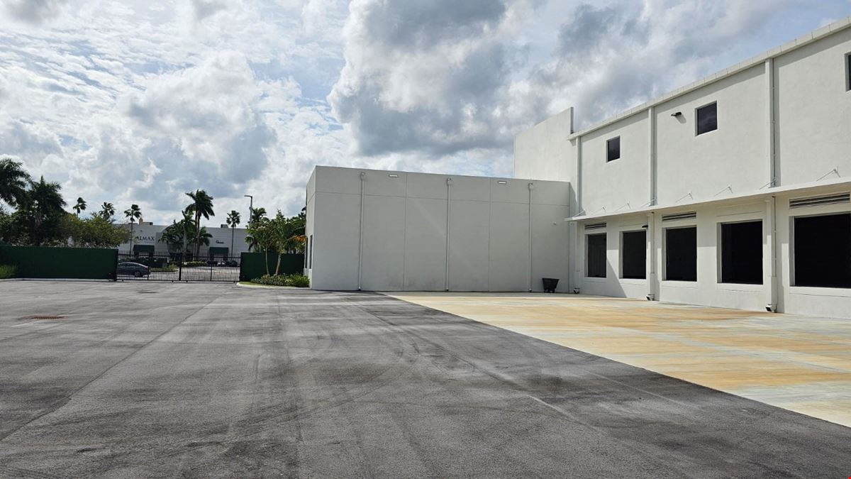 Class A+ Build-to-Suit Warehouse in Doral’s Premier Business Park