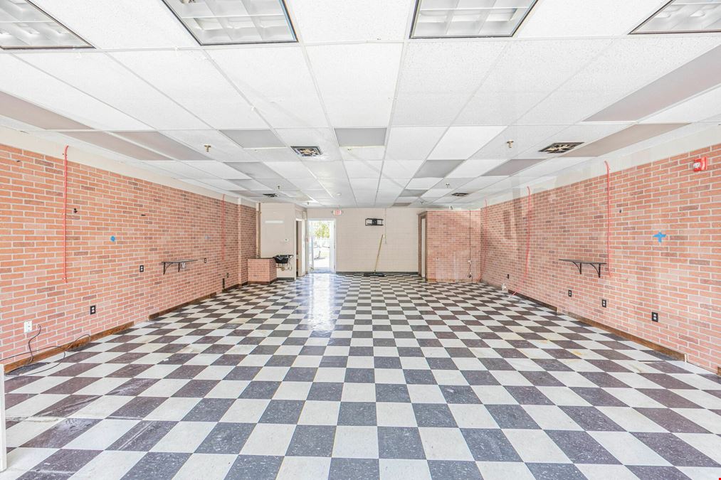 439 Littleton Rd