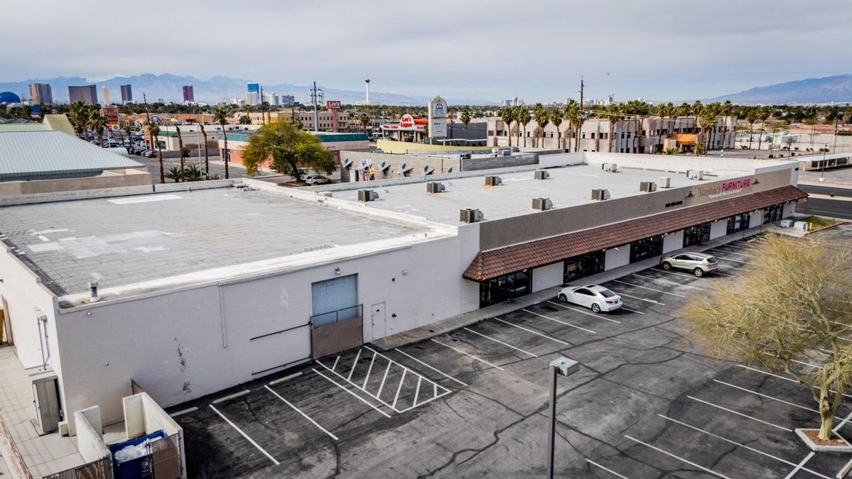 Flamingo Pearl Retail Spaces- 3565 E Flamingo Rd