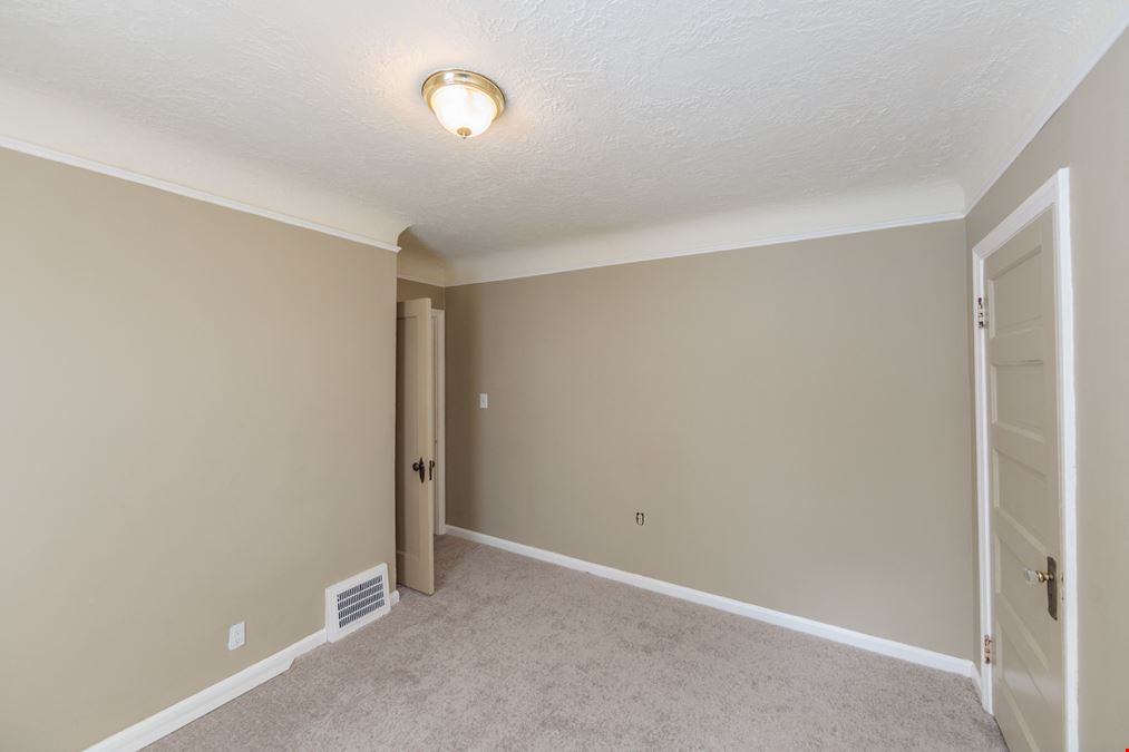 5062 Lee Rd