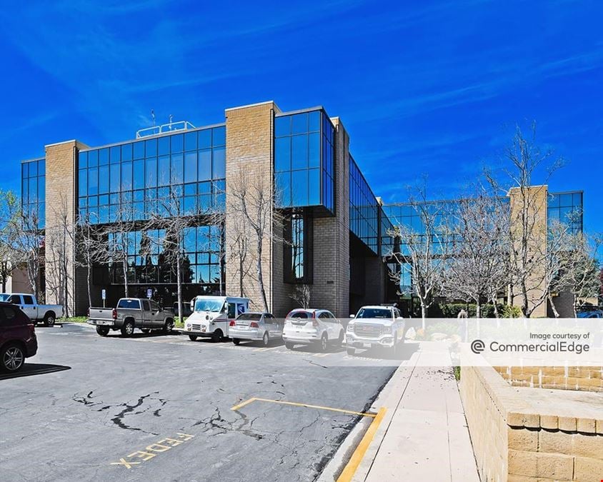 Walter Center - 3190, 3196 & 3220 South Higuera Street