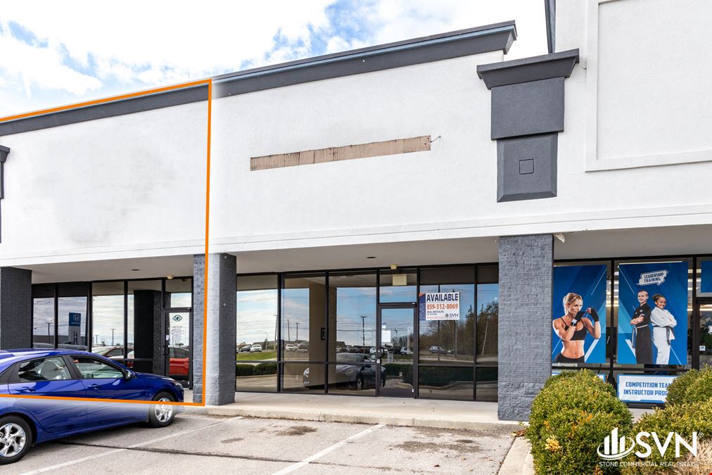 1,500 SF Suite in High Traffic Retail Strip FOR LEASE